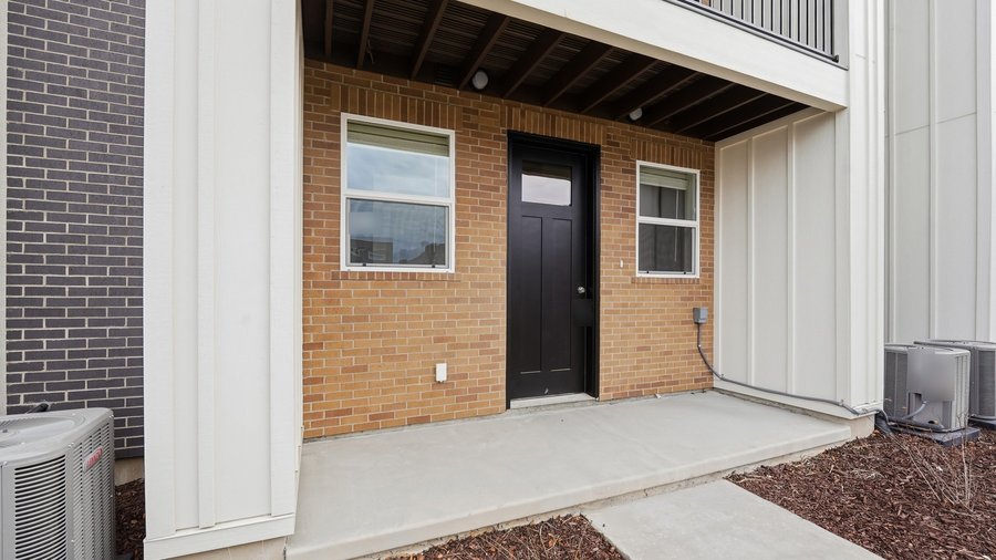 A leased 3 bed, 2.5 bath townhome in Draper, Utah