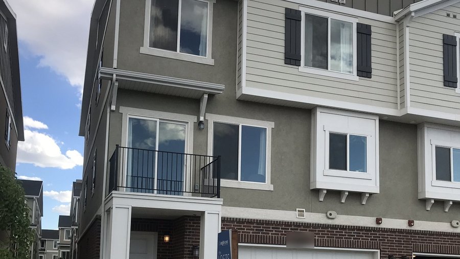 A leased 3 bed, 2.5 bath townhome in Herriman, Utah
