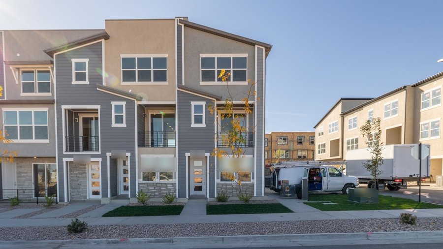 A leased 3 bed, 3.5 bath townhome in Herriman, Utah