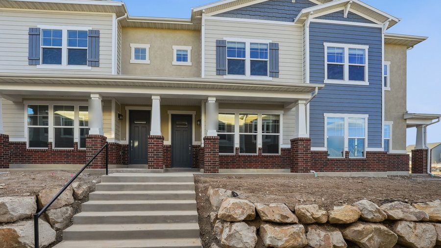 A leased 3 bed, 2.5 bath townhome in Herriman, Utah