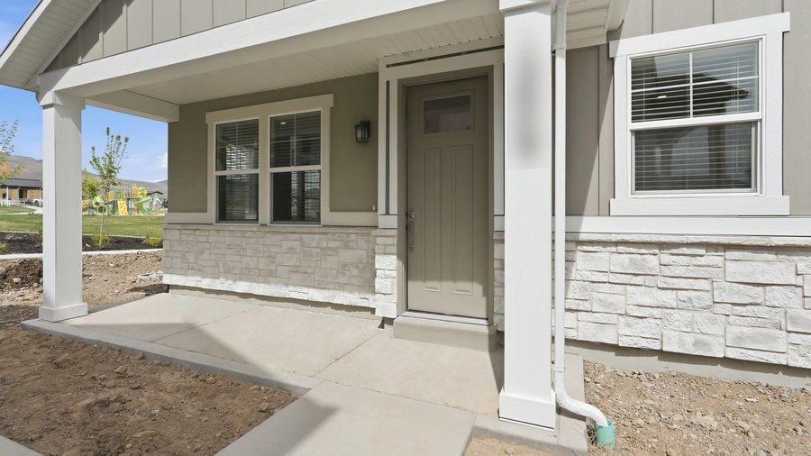 A leased 4 bed, 2.5 bath townhome in Herriman, Utah