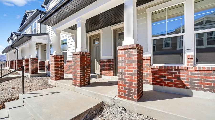 A leased 3 bed, 2.5 bath townhome in Herriman, Utah