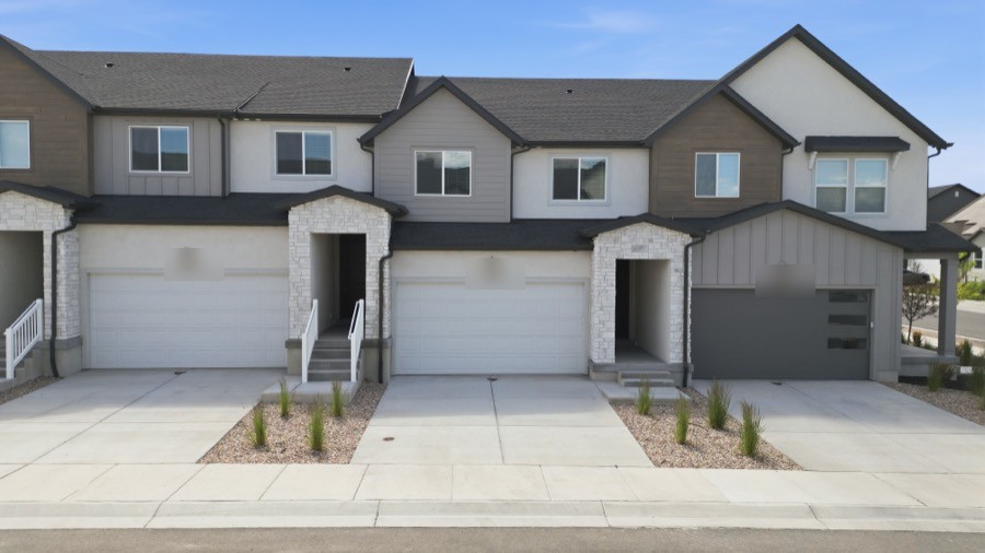 A leased 4 bed, 2.5 bath townhome in Herriman, Utah