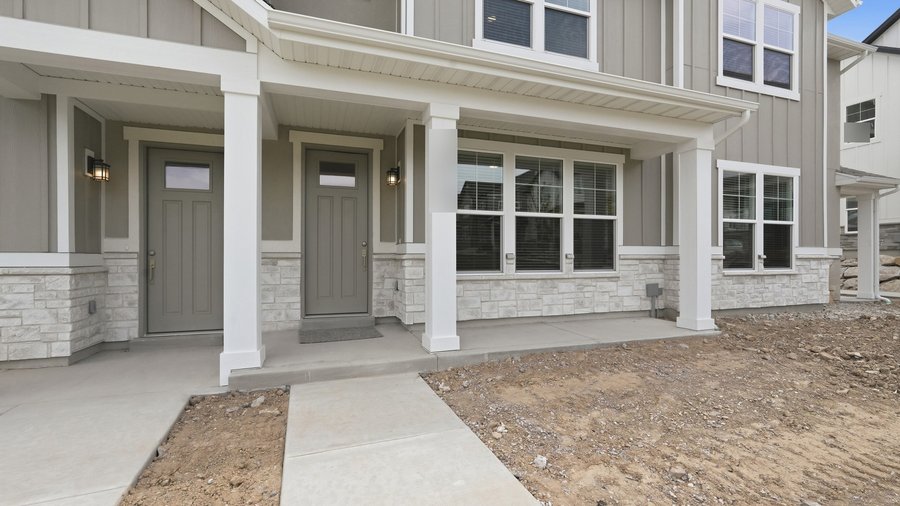 A leased 3 bed, 2.5 bath townhome in Herriman, Utah