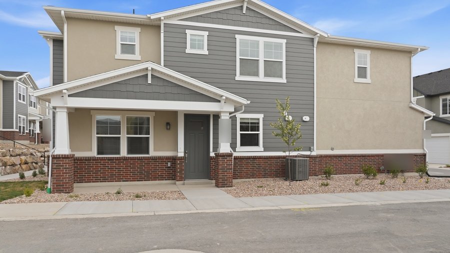 A leased 4 bed, 2.5 bath townhome in Herriman, Utah
