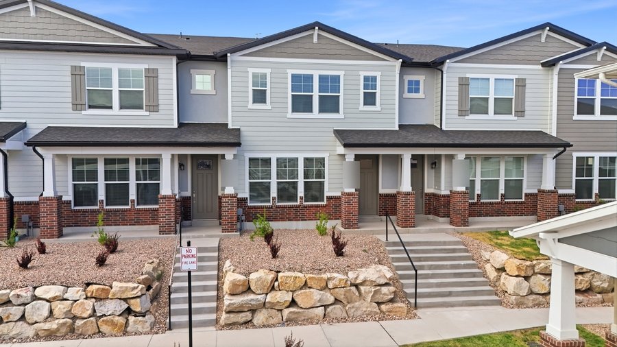 A leased 2 bed, 2.5 bath townhome in Herriman, Utah