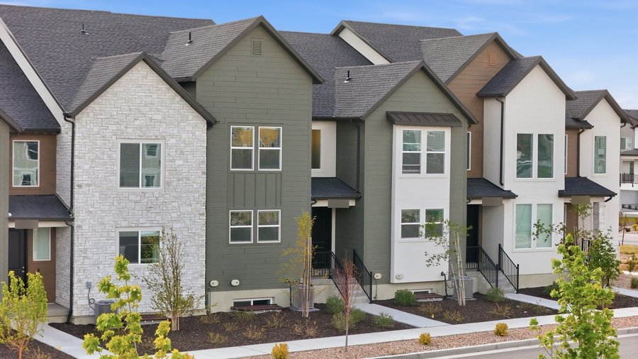 A leased 3 bed, 2.5 bath townhome in Herriman, Utah