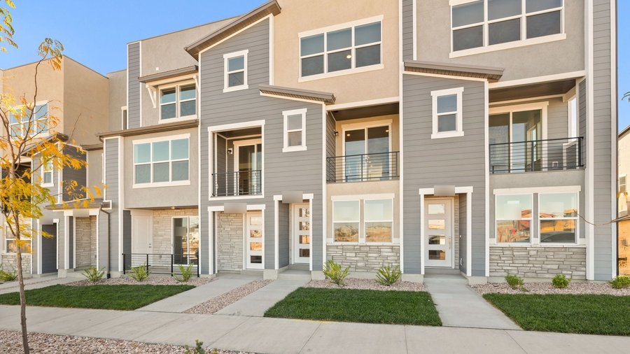 A leased 3 bed, 3.5 bath townhome in Herriman, Utah
