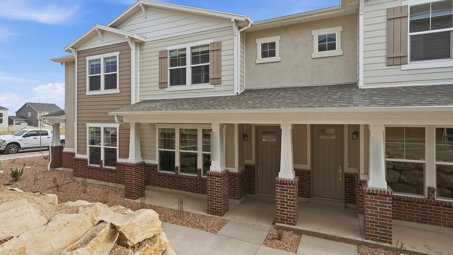 A leased 3 bed, 2.5 bath townhome in Herriman, Utah