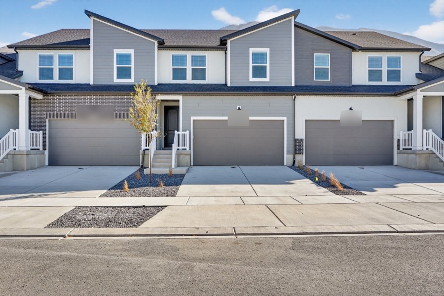 A leased 3 bed, 2.5 bath townhome in Mapleton, Utah